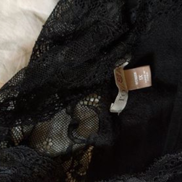 Blouse - Picture 2 of 5